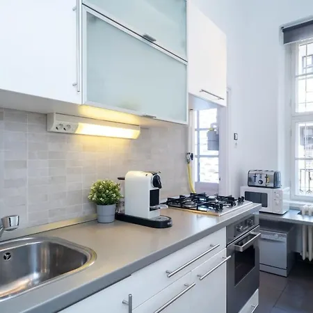 Daire Lovely Downtown Close To The Basilica *